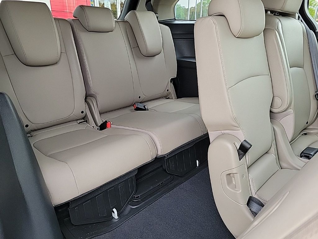 Thumbnail: 2019 Honda Odyssey - 14