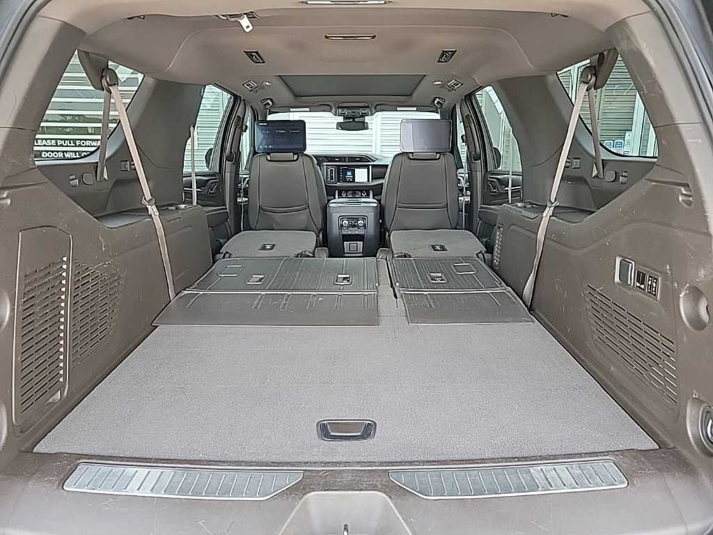 Thumbnail: 2023 GMC Yukon XL - 23
