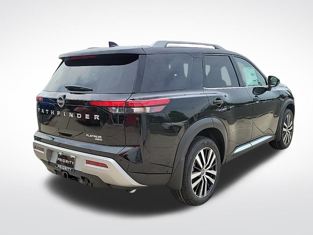 Thumbnail: 2025 Nissan Pathfinder - 5