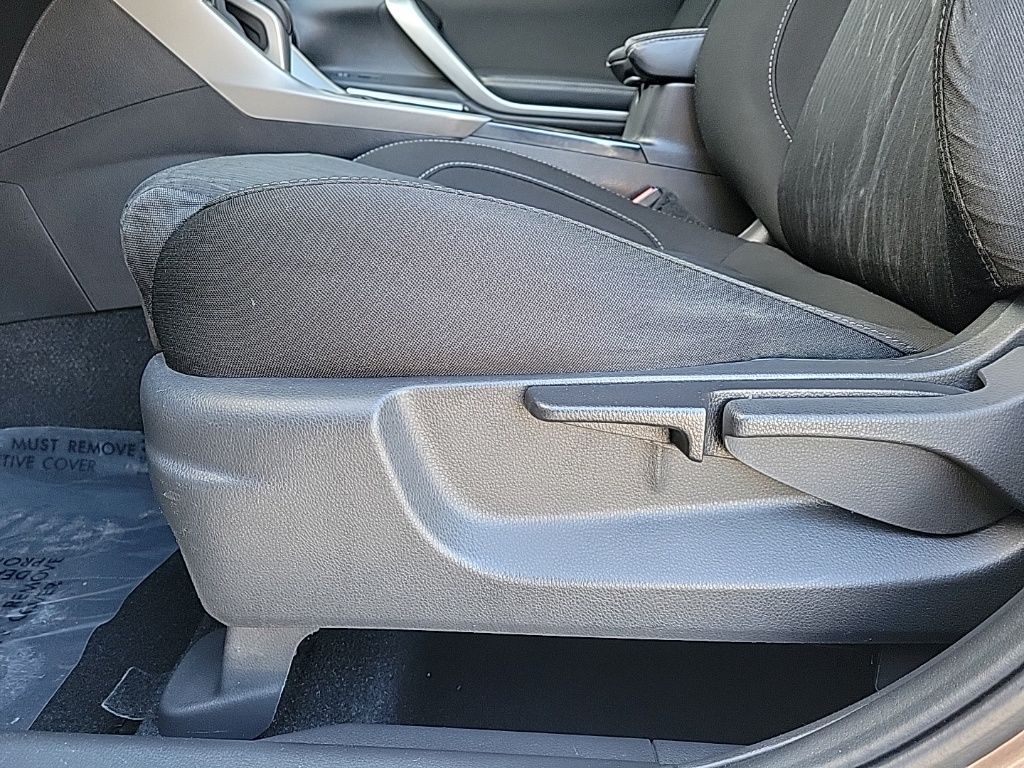 Thumbnail: 2020 Mitsubishi Eclipse Cross - 12