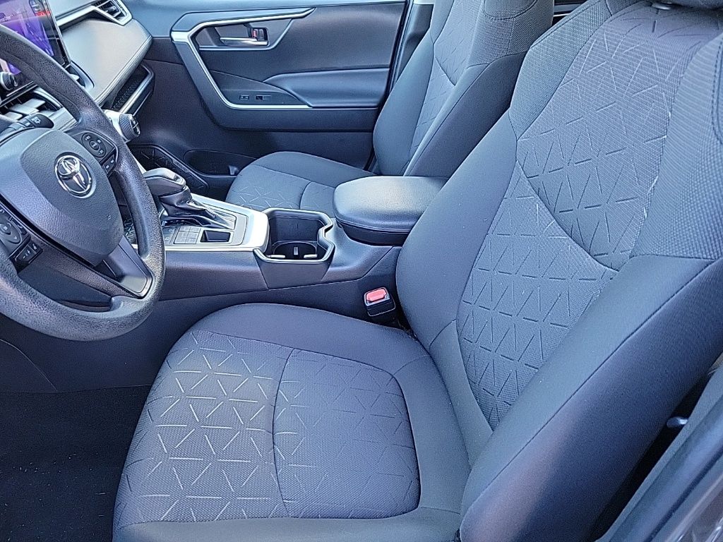 Thumbnail: 2023 Toyota RAV4 - 11