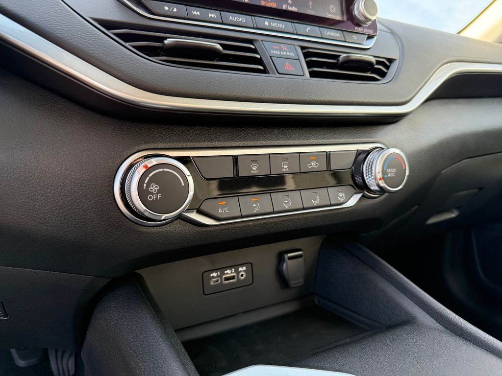 Thumbnail: 2025 Nissan Altima - 21