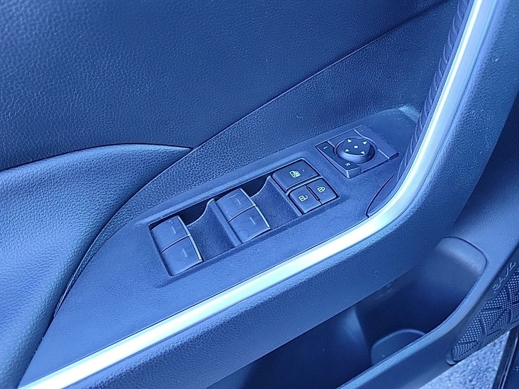 Thumbnail: 2023 Toyota RAV4 - 28