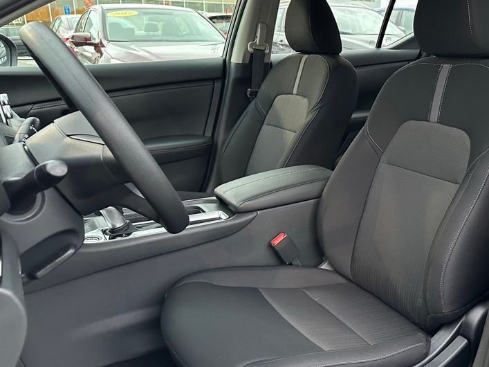 Thumbnail: 2025 Nissan Sentra - 12