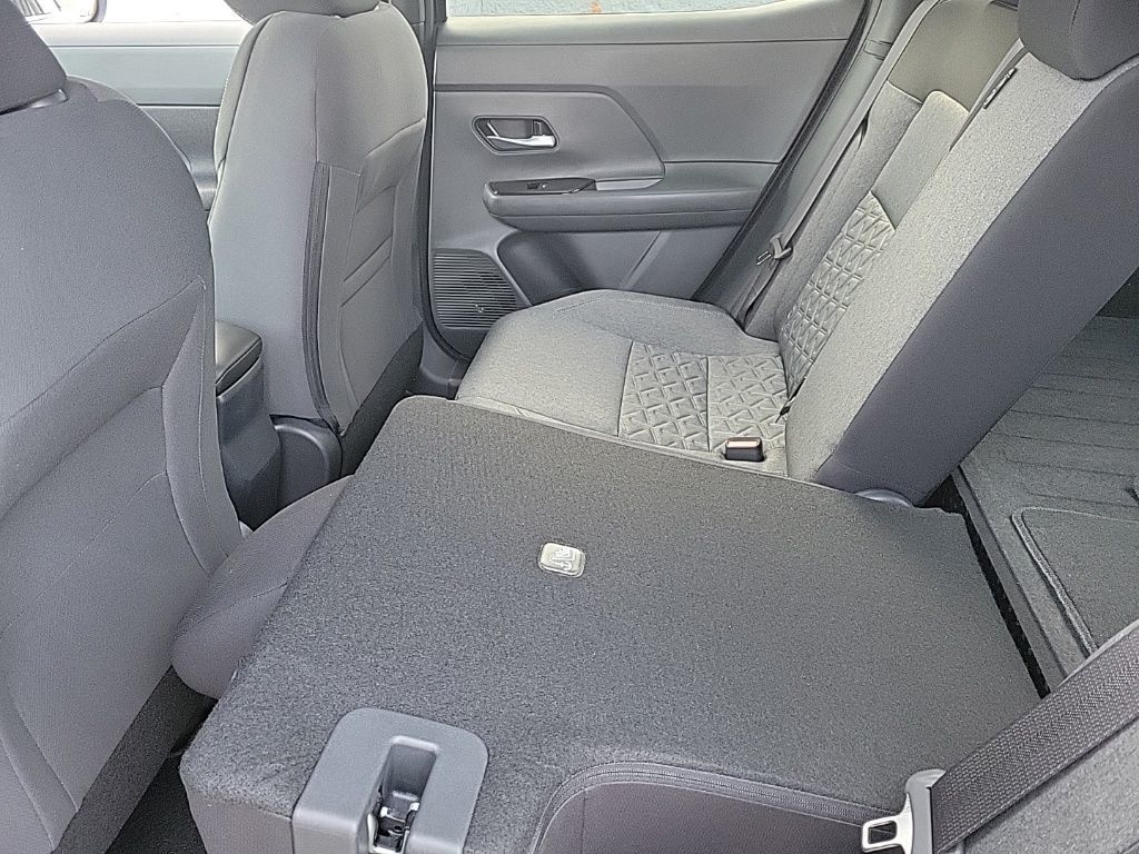 Thumbnail: 2026 Nissan Kicks - 16