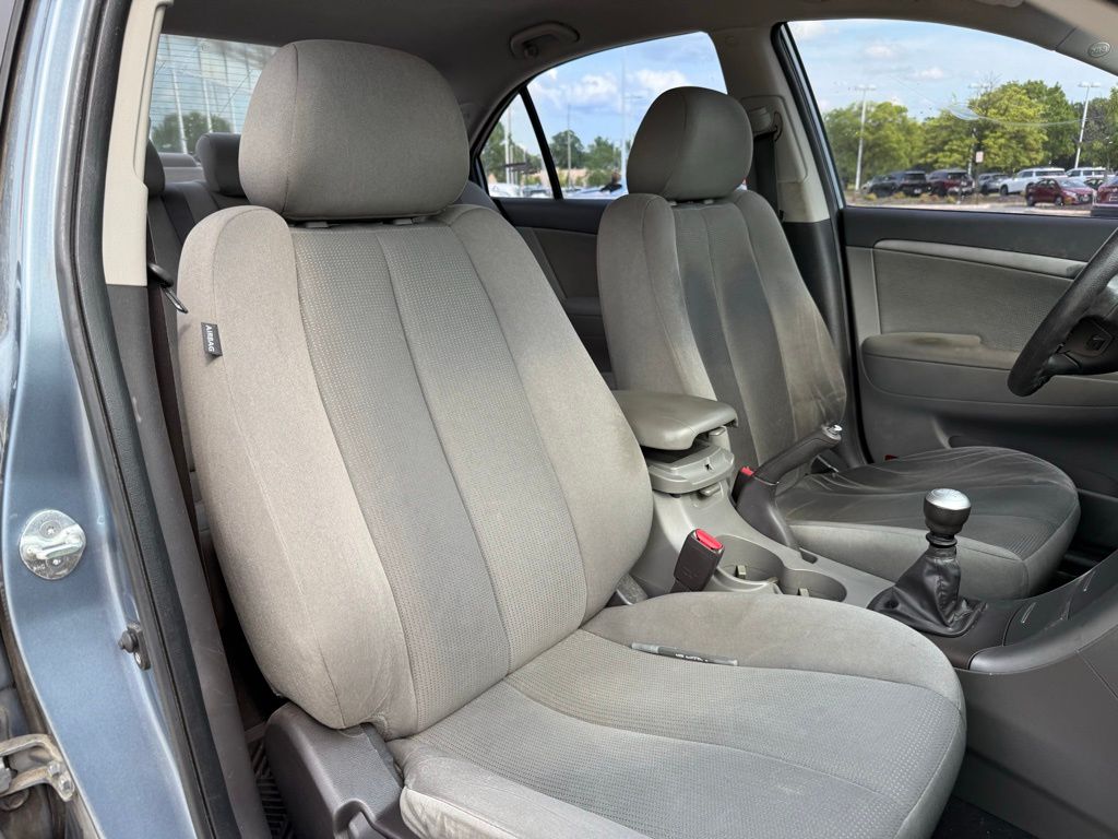 2010 Hyundai Sonata GLS 29