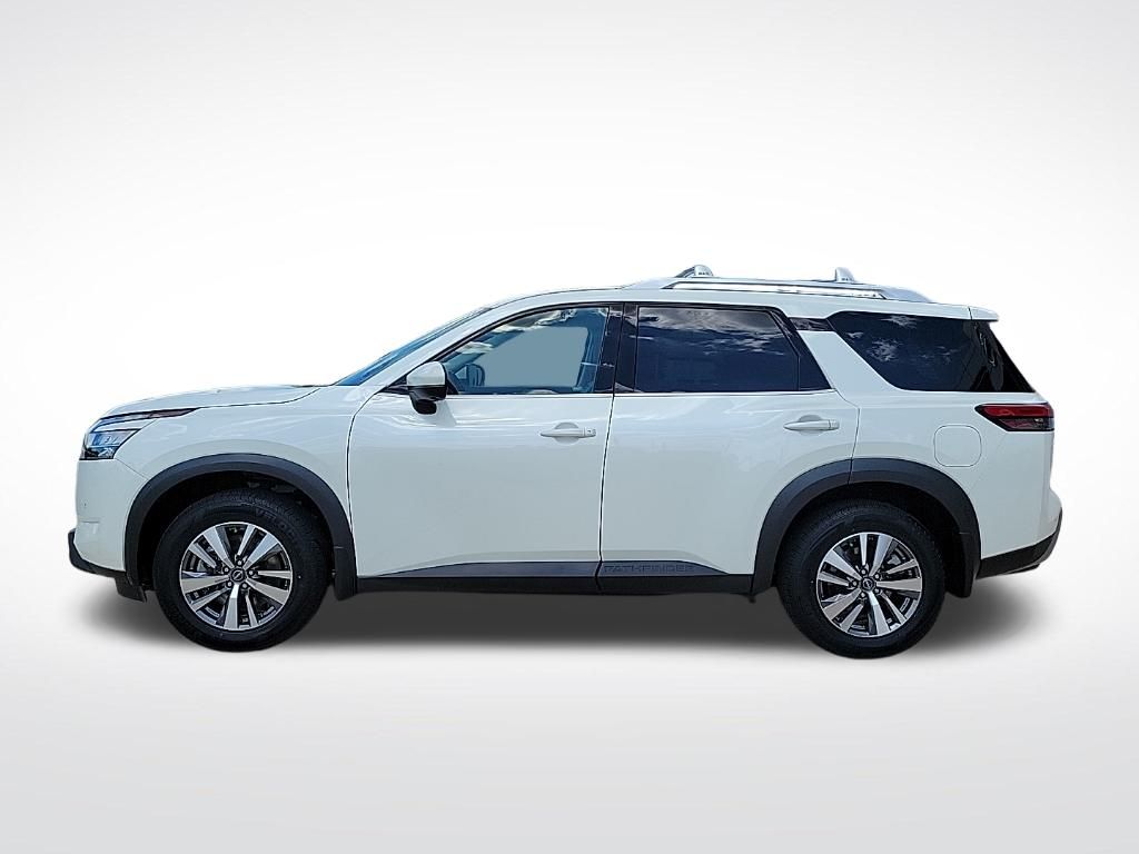 Thumbnail: 2023 Nissan Pathfinder - 2