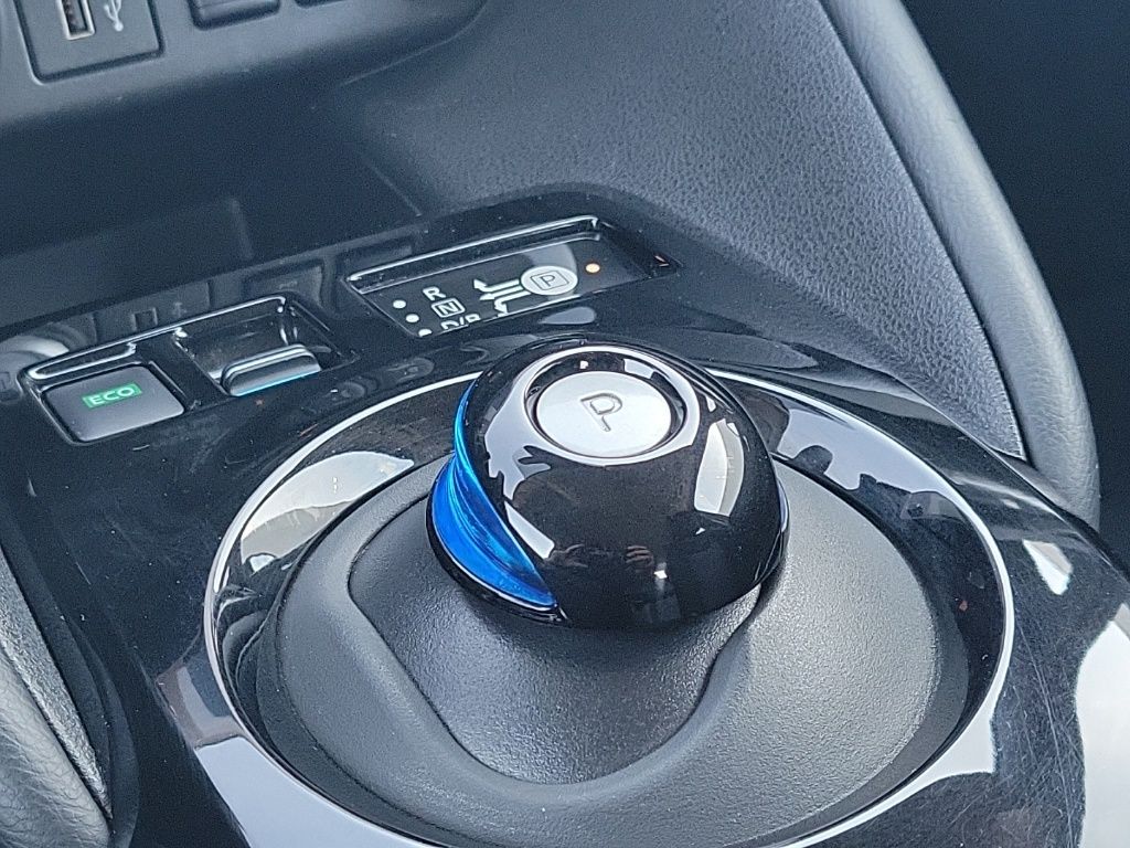 Thumbnail: 2021 Nissan Leaf - 25