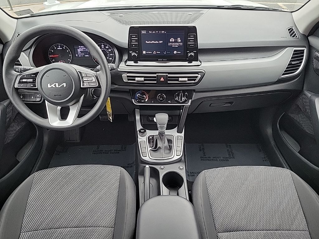 Thumbnail: 2023 Kia Seltos - 18