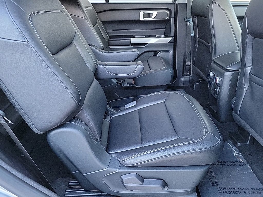 Thumbnail: 2021 Ford Explorer - 15