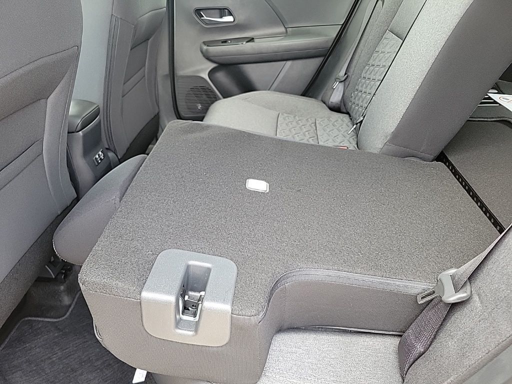 Thumbnail: 2025 Nissan Kicks - 16