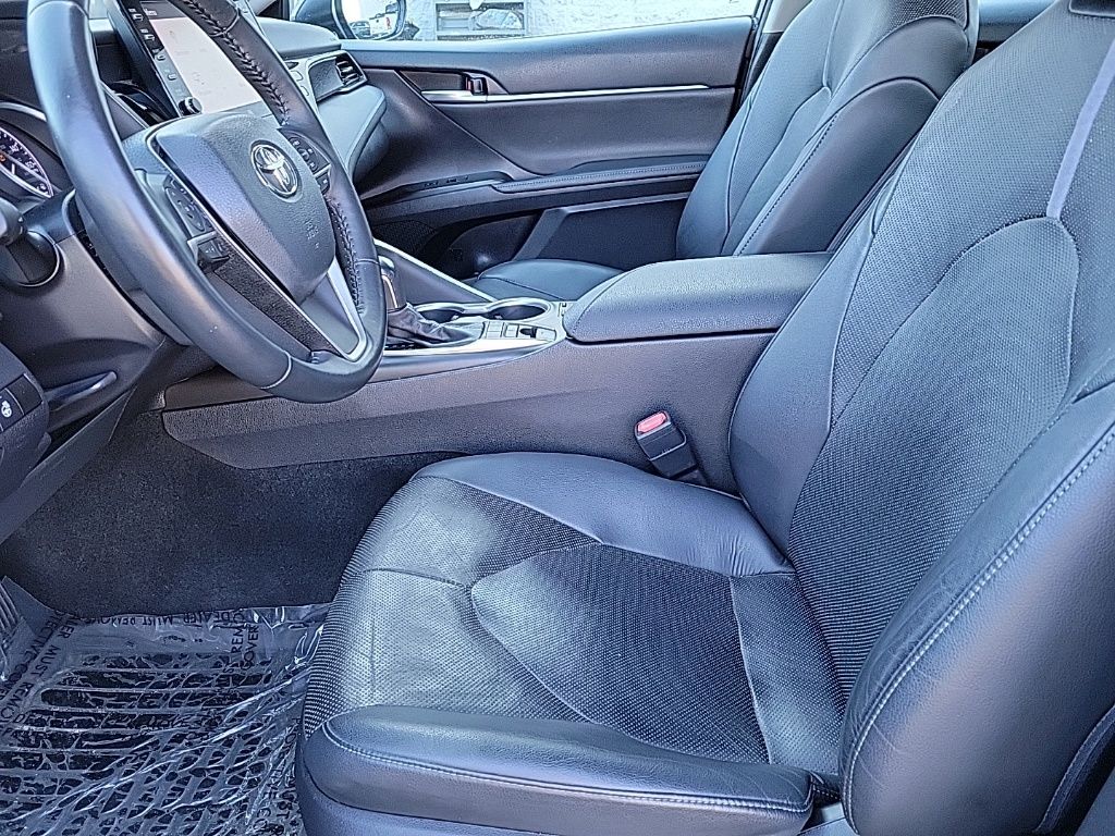 Thumbnail: 2022 Toyota Camry - 12