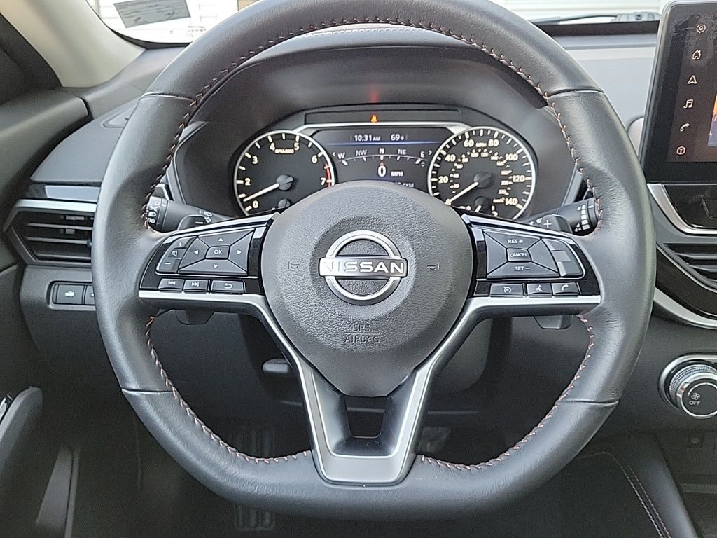 Thumbnail: 2023 Nissan Altima - 19