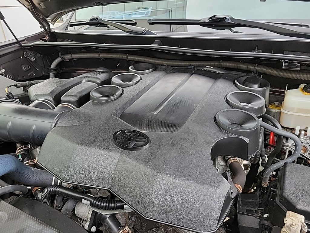 Thumbnail: 2014 Toyota 4Runner - 35