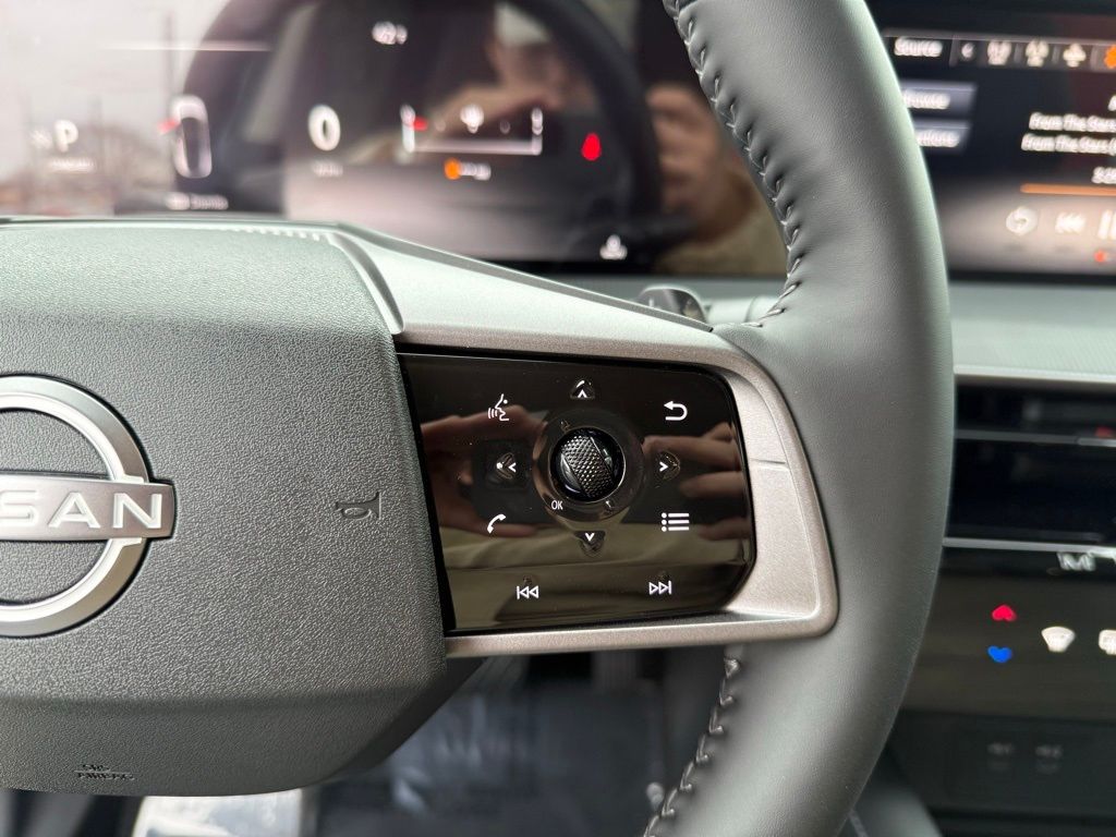 2025 Nissan Murano SV 16