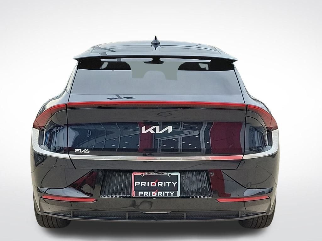 Thumbnail: 2022 Kia EV6 - 4