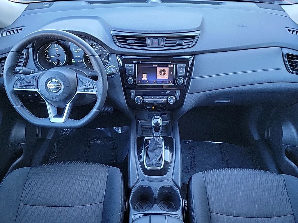 Thumbnail: 2020 Nissan Rogue - 17