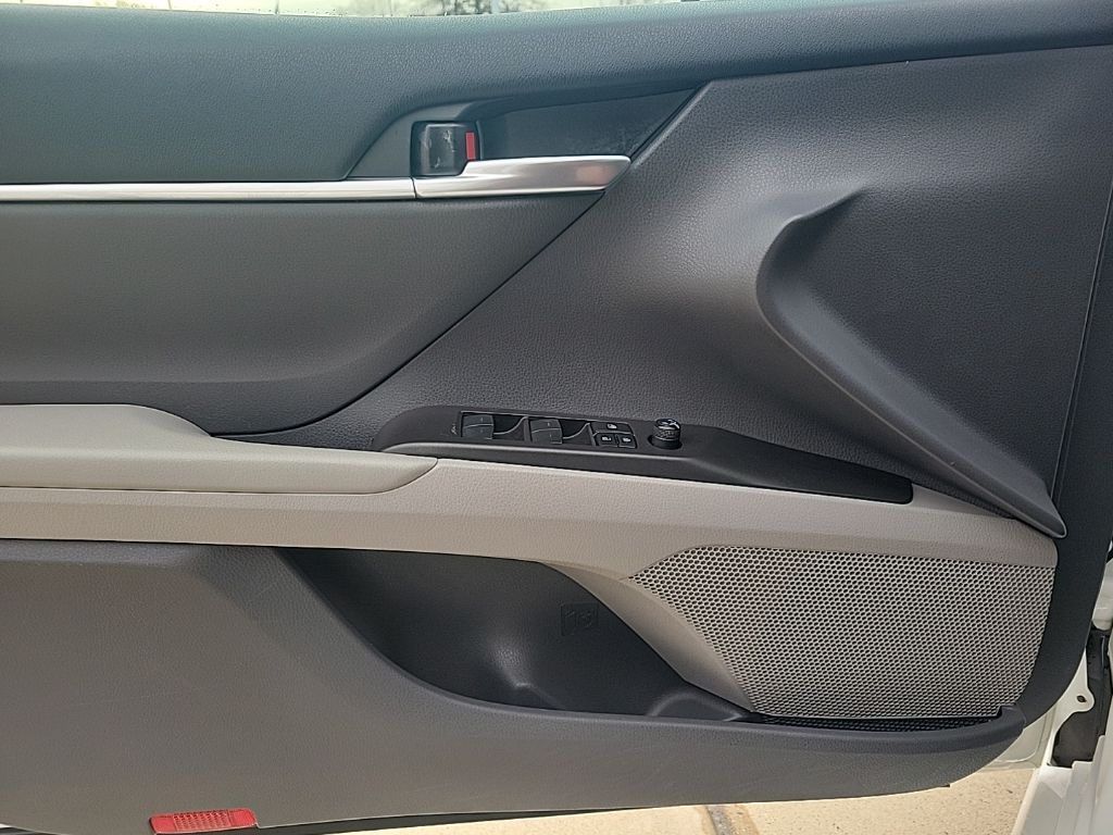 Thumbnail: 2023 Toyota Camry - 27