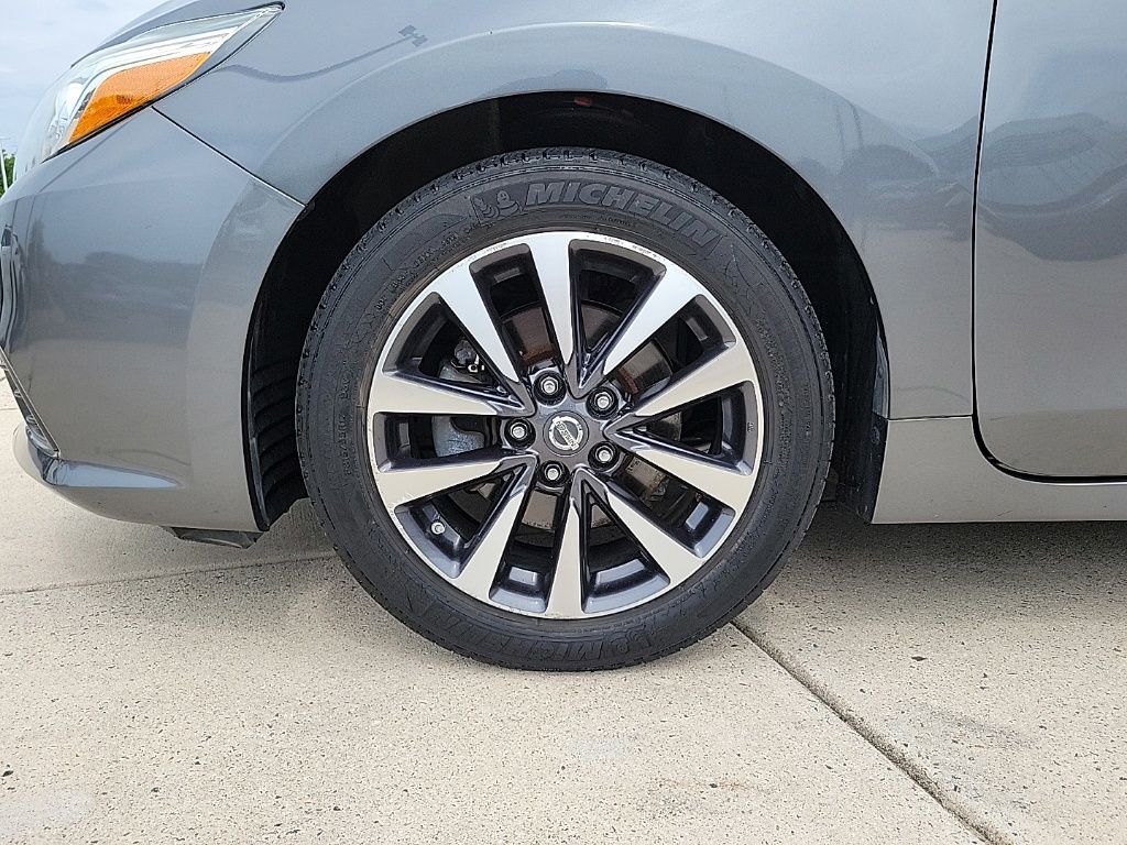 Thumbnail: 2016 Nissan Altima - 7
