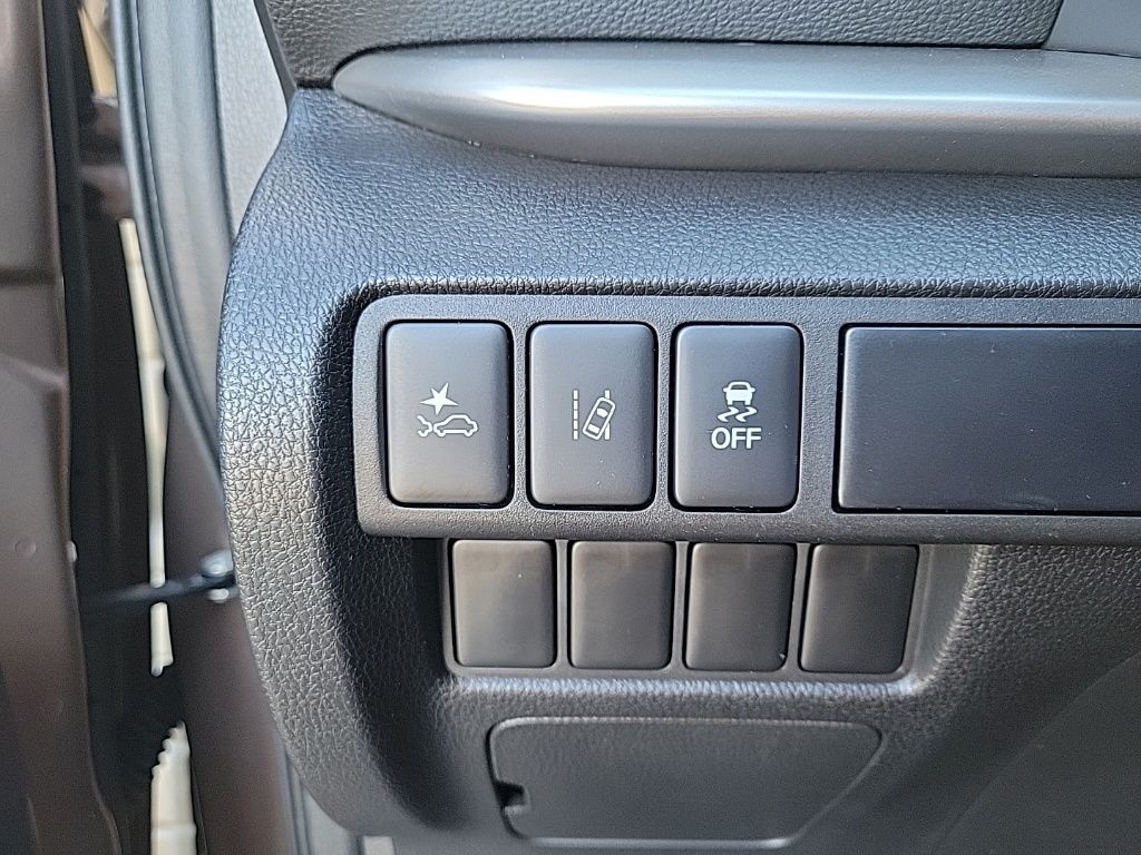 Thumbnail: 2020 Mitsubishi Eclipse Cross - 31