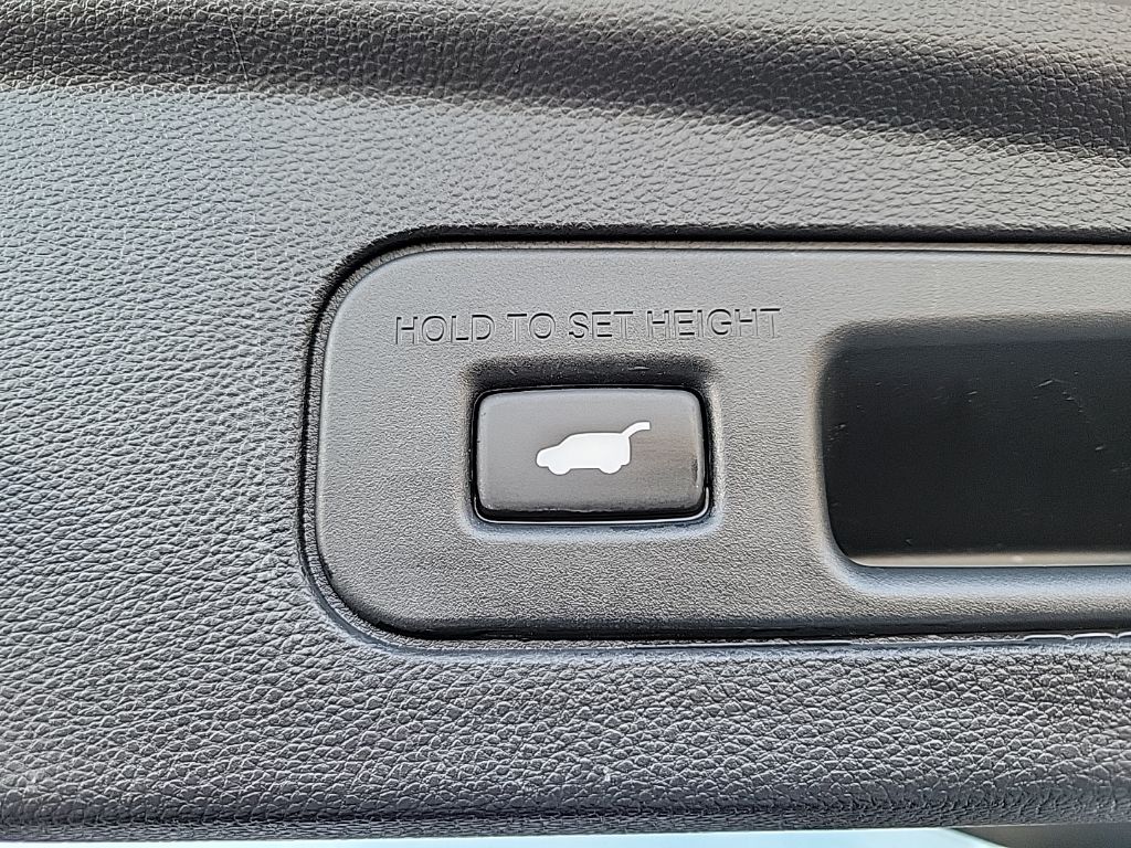 Thumbnail: 2023 Acura MDX - 24