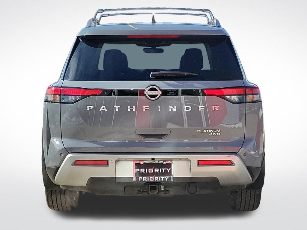 Thumbnail: 2023 Nissan Pathfinder - 4