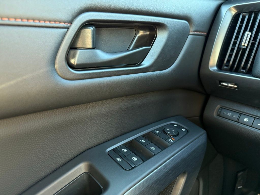 2025 Nissan Pathfinder Rock Creek 13