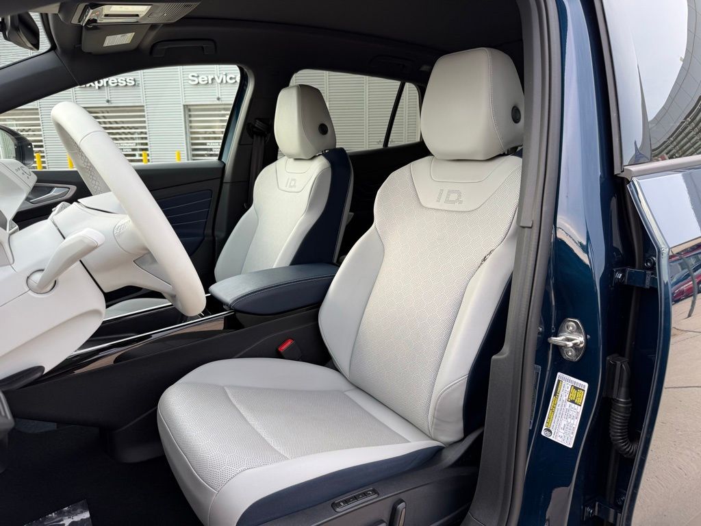 Thumbnail: 2023 Volkswagen ID.4 - 11