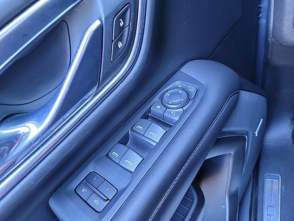 Thumbnail: 2021 Chevrolet Tahoe - 37