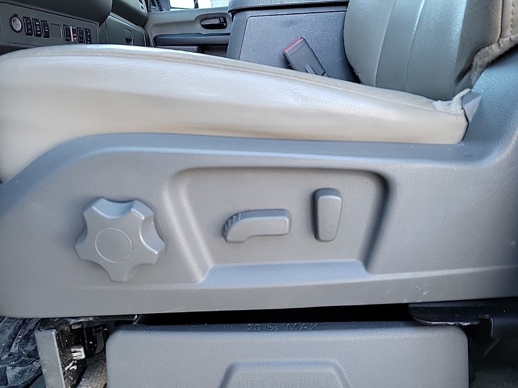 Thumbnail: 2016 Nissan NV - 12