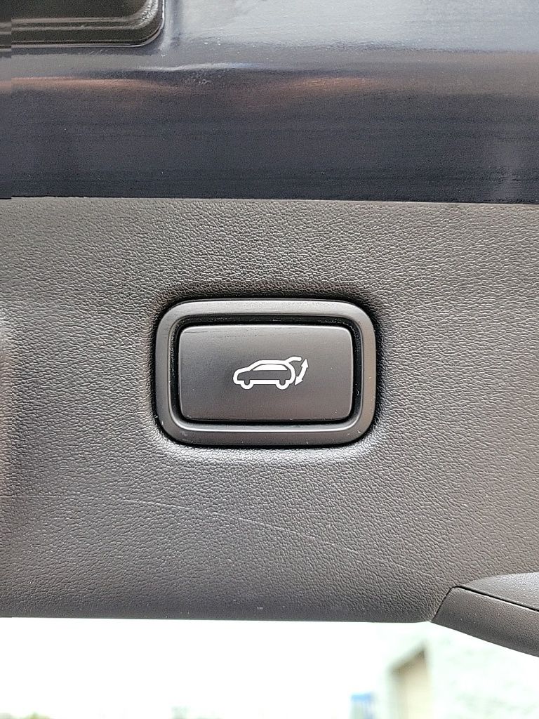 Thumbnail: 2022 Kia EV6 - 31