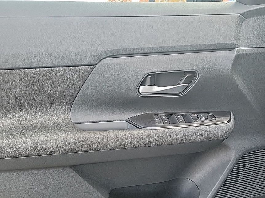 Thumbnail: 2026 Nissan Kicks - 27