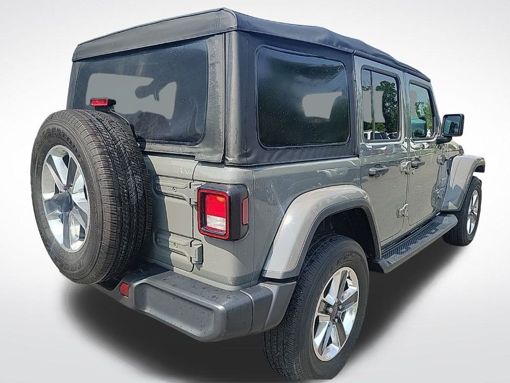 2018 Jeep Wrangler Unlimited Sahara 5
