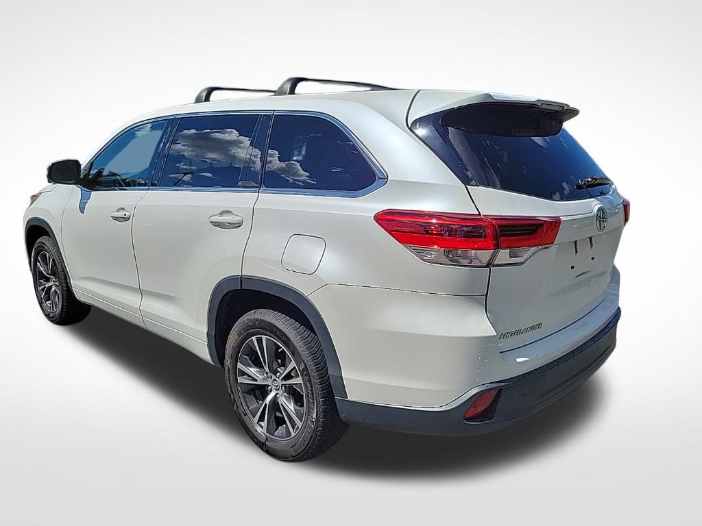 Thumbnail: 2018 Toyota Highlander - 3