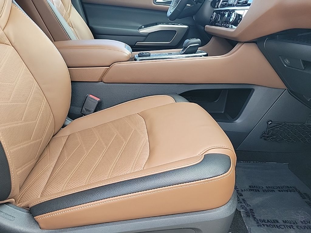 Thumbnail: 2023 Nissan Pathfinder - 15