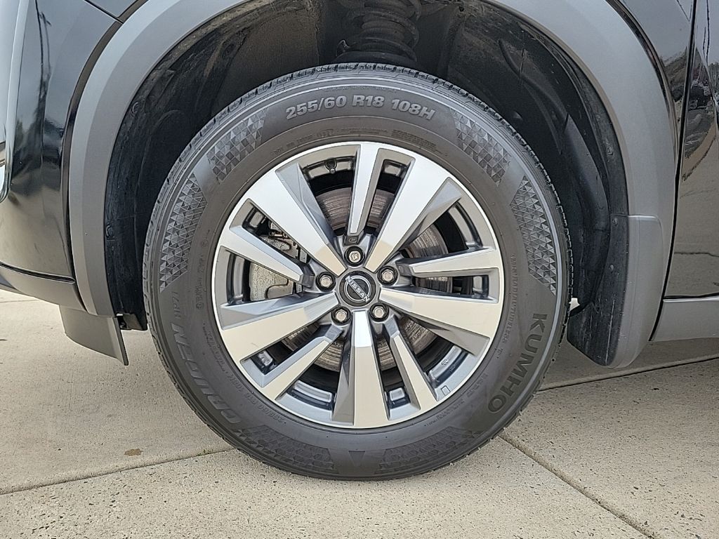 Thumbnail: 2023 Nissan Pathfinder - 9