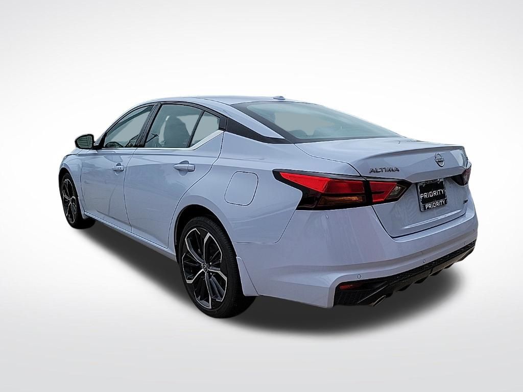 Thumbnail: 2024 Nissan Altima - 3