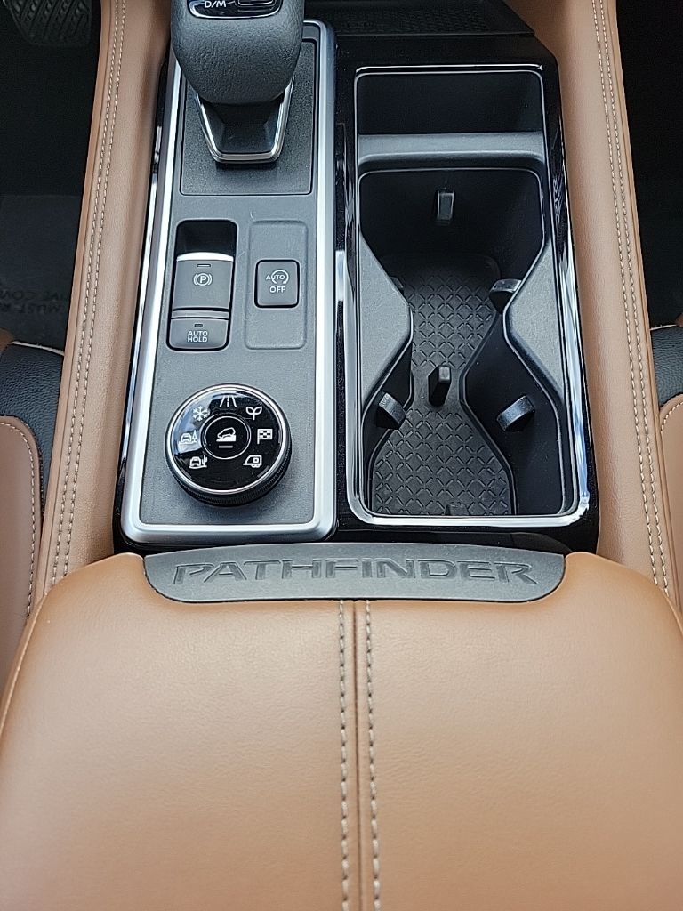 Thumbnail: 2023 Nissan Pathfinder - 29