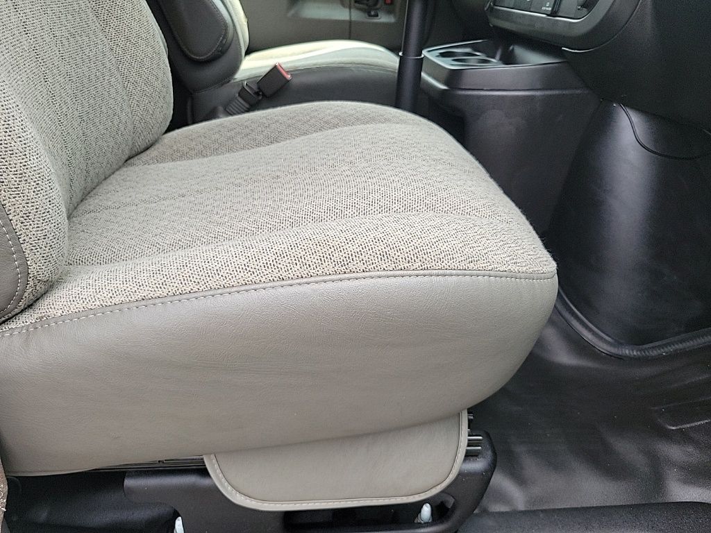 2020 Chevrolet Express 2500 11
