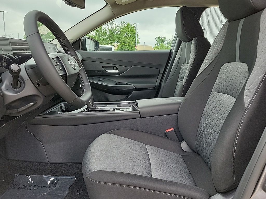 Thumbnail: 2026 Nissan Sentra - 10
