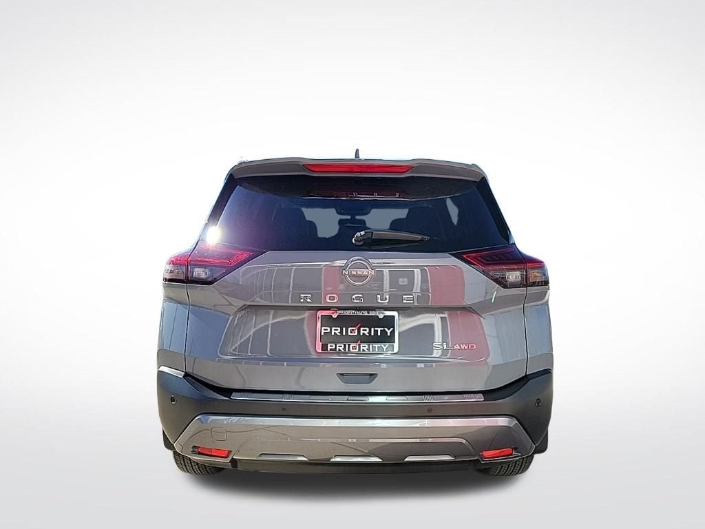 Thumbnail: 2022 Nissan Rogue - 4