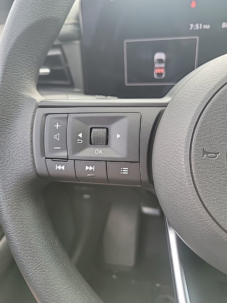 Thumbnail: 2025 Nissan Kicks - 25