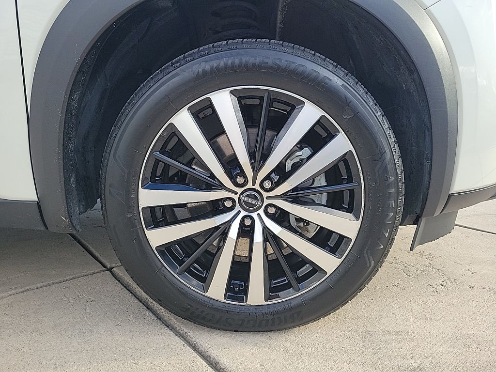 Thumbnail: 2023 Nissan Pathfinder - 8