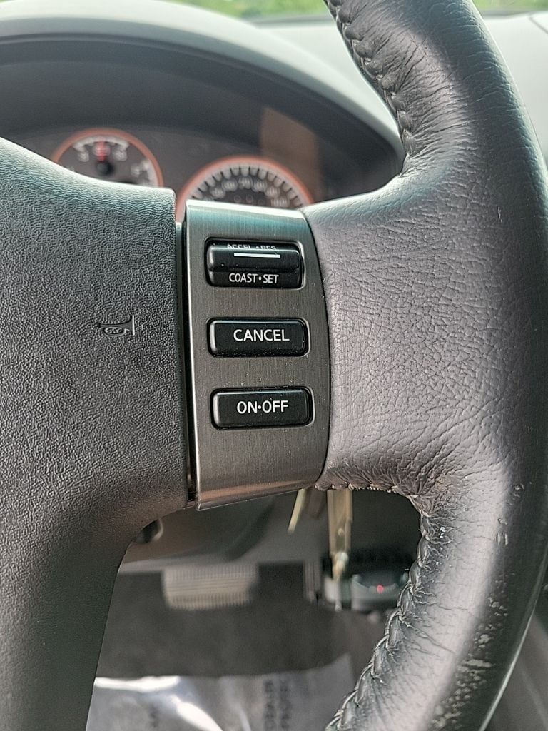 Thumbnail: 2012 Nissan Titan - 28