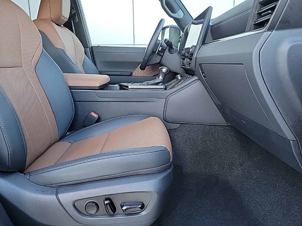 Thumbnail: 2024 Lexus GX - 20