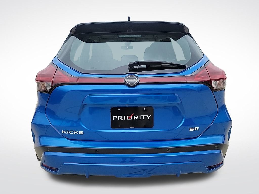 Thumbnail: 2024 Nissan Kicks - 4