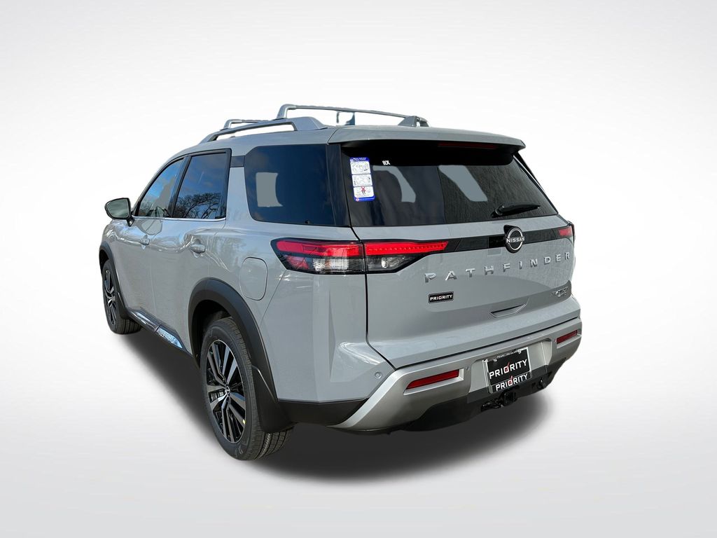 Thumbnail: 2025 Nissan Pathfinder - 3
