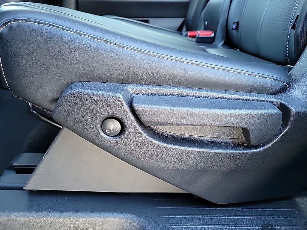 Thumbnail: 2023 INFINITI QX60 - 13