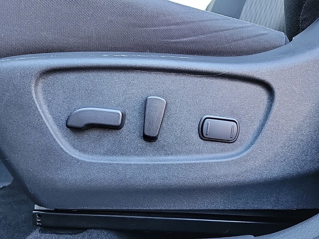 Thumbnail: 2020 Nissan Rogue - 12