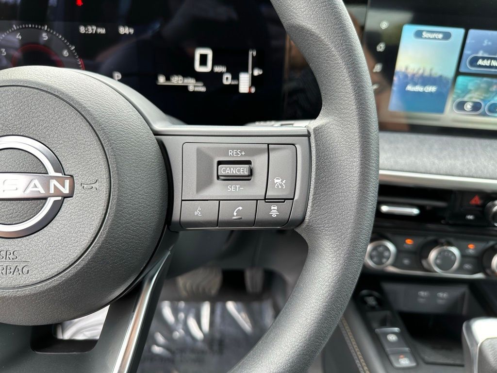 Thumbnail: 2025 Nissan Kicks - 17